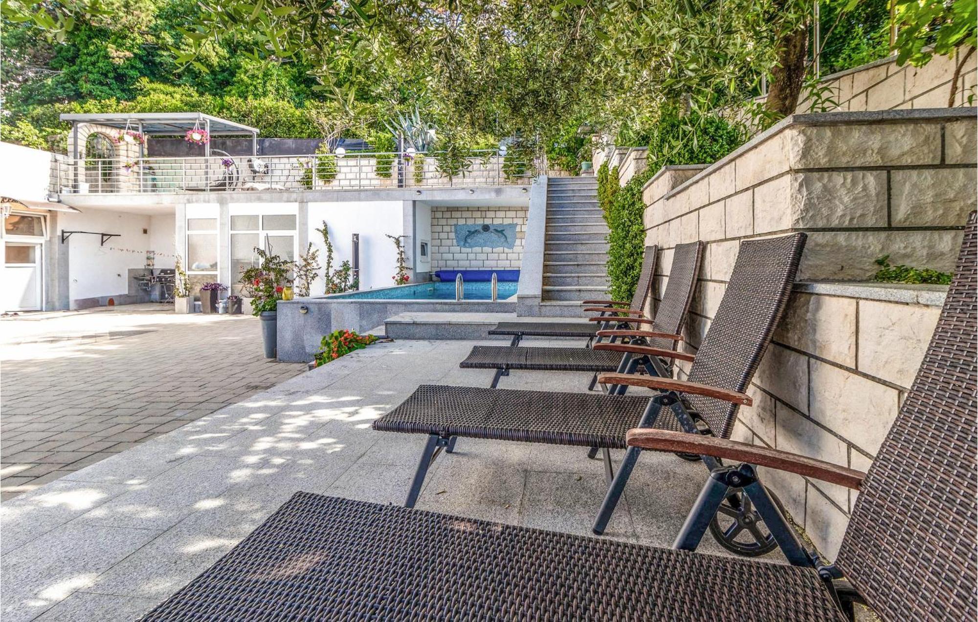 1 Bedroom Cozy Apartment In Crikvenica Εξωτερικό φωτογραφία