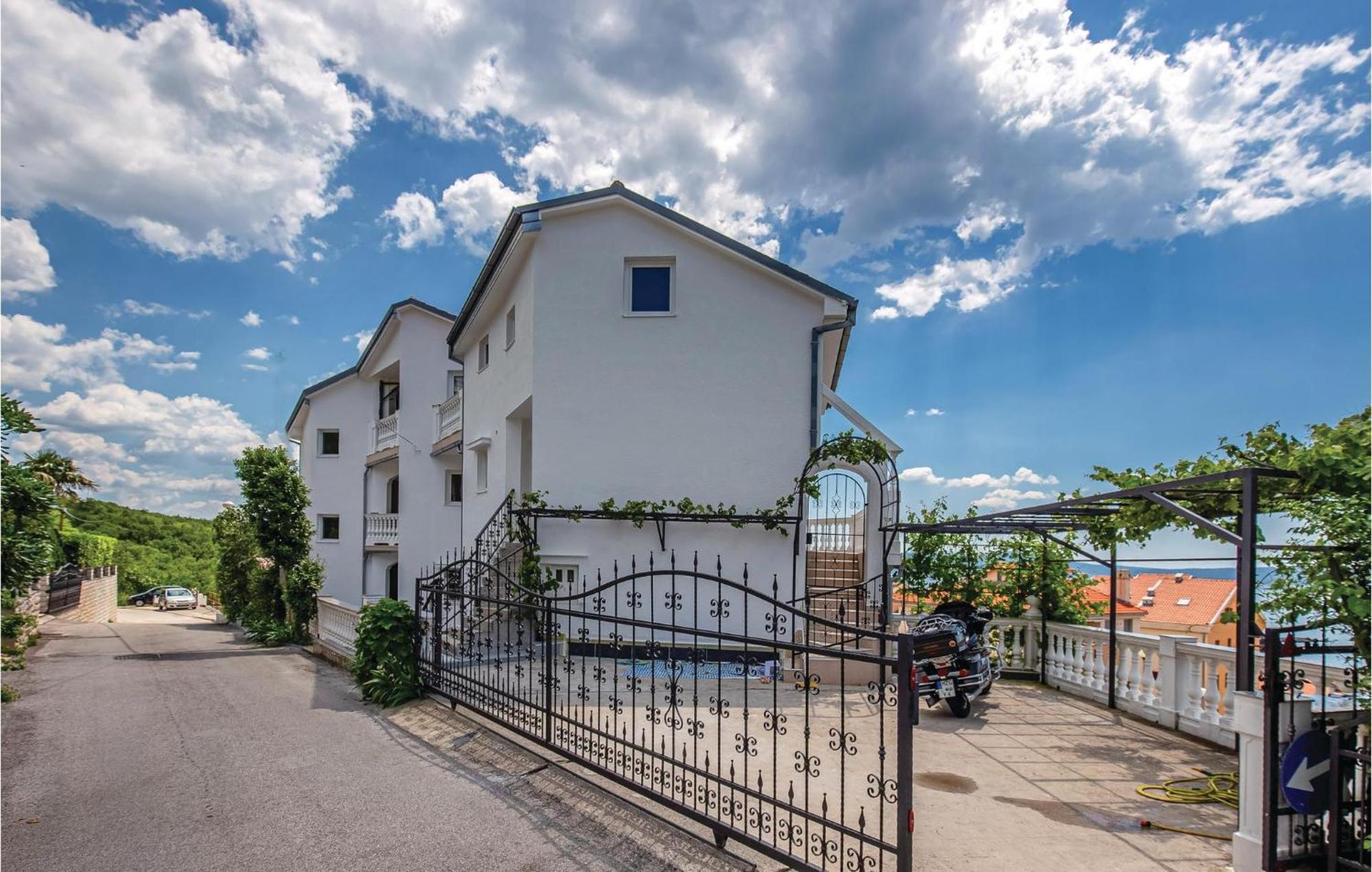 1 Bedroom Cozy Apartment In Crikvenica Εξωτερικό φωτογραφία