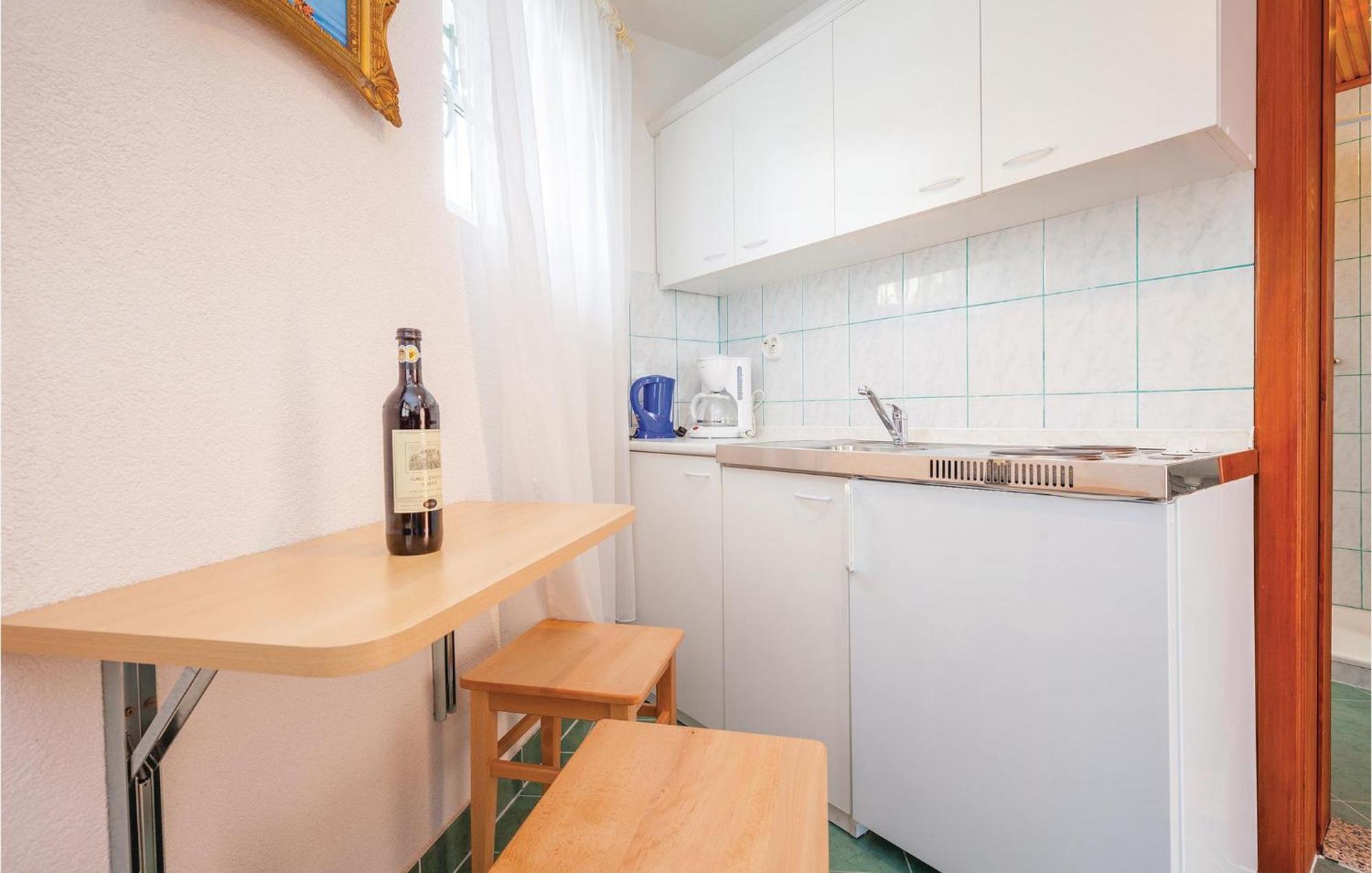 1 Bedroom Cozy Apartment In Crikvenica Εξωτερικό φωτογραφία